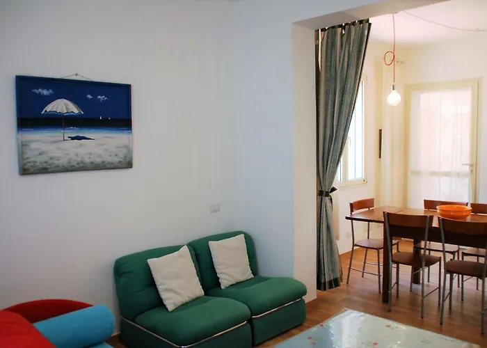 Lucia Holiday House Porto Pino